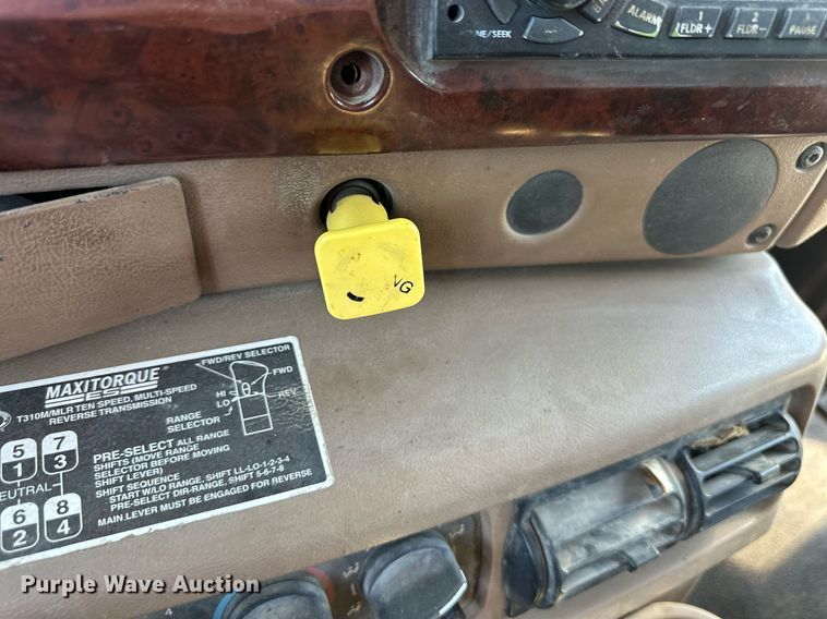 image for item DS6453 2007 Mack CV713  dump truck