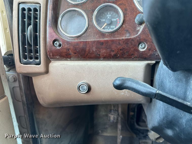 image for item DS6453 2007 Mack CV713  dump truck