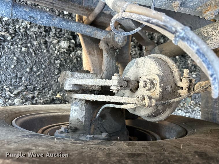 image for item DS6453 2007 Mack CV713  dump truck