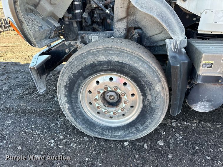 image for item DS6453 2007 Mack CV713  dump truck