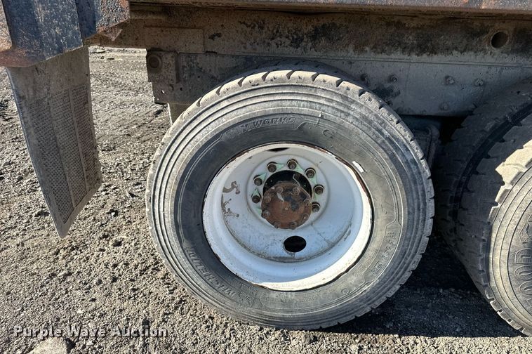 image for item DS6453 2007 Mack CV713  dump truck