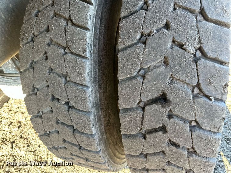 image for item DS6453 2007 Mack CV713  dump truck