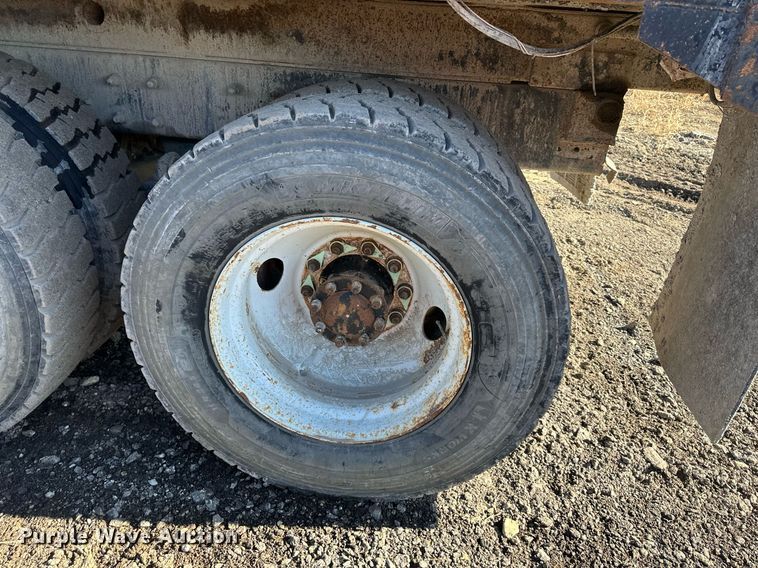 image for item DS6453 2007 Mack CV713  dump truck