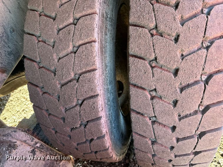 image for item DS6453 2007 Mack CV713  dump truck