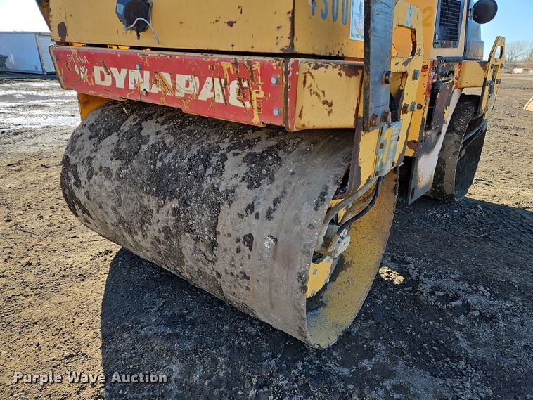 image for item DS6454 1998 Dynapac CC122  double drum vibratory roller