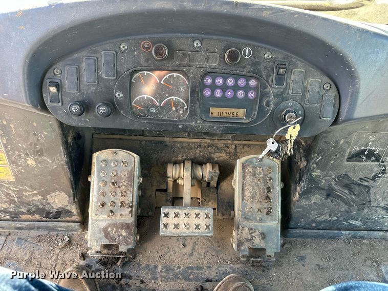 image for item DS6455 2007 Caterpillar 963C  track loader