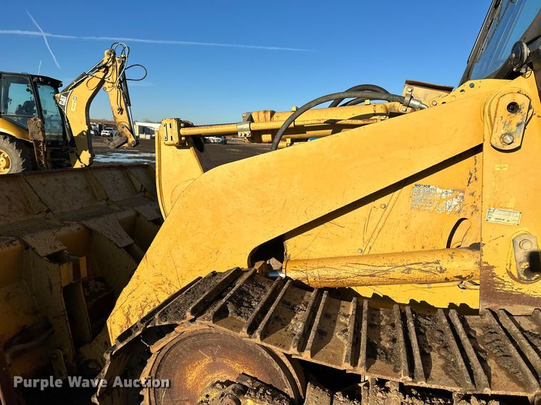 image for item DS6463 2000 Caterpillar 953C  track loader