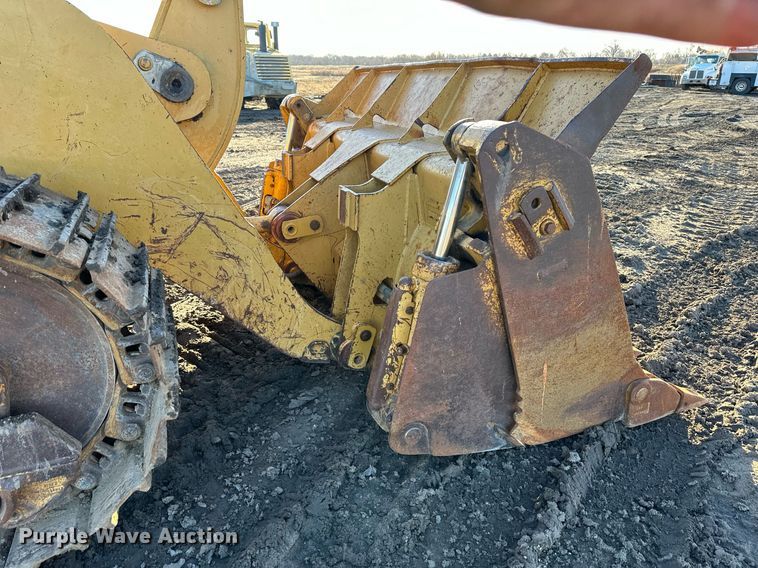 image for item DS6463 2000 Caterpillar 953C  track loader