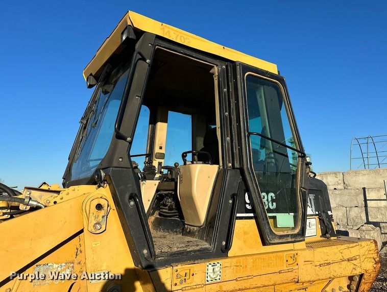 image for item DS6463 2000 Caterpillar 953C  track loader