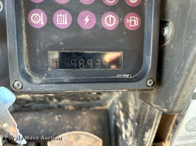 image for item DS6463 2000 Caterpillar 953C  track loader