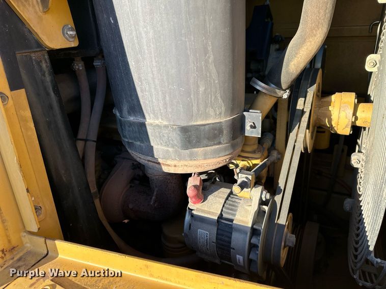 image for item DS6463 2000 Caterpillar 953C  track loader