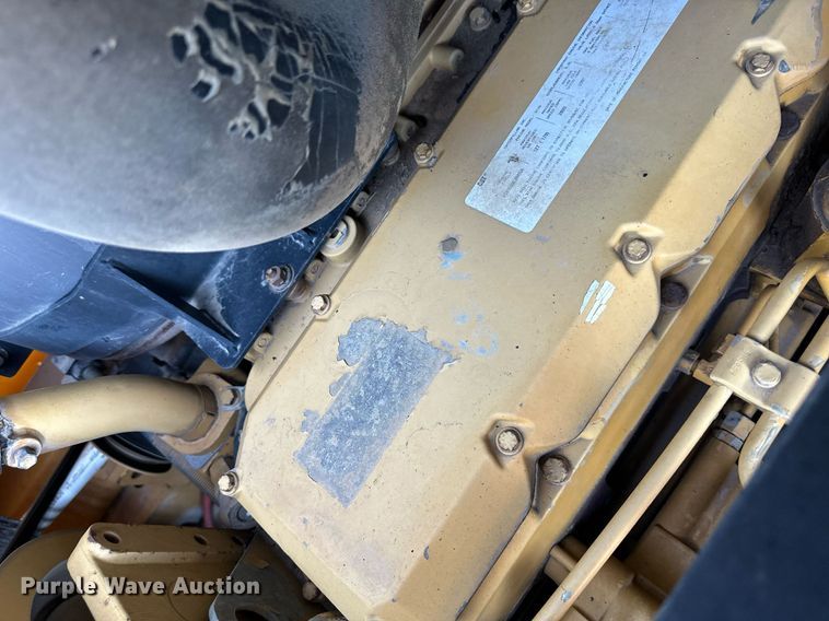 image for item DS6463 2000 Caterpillar 953C  track loader