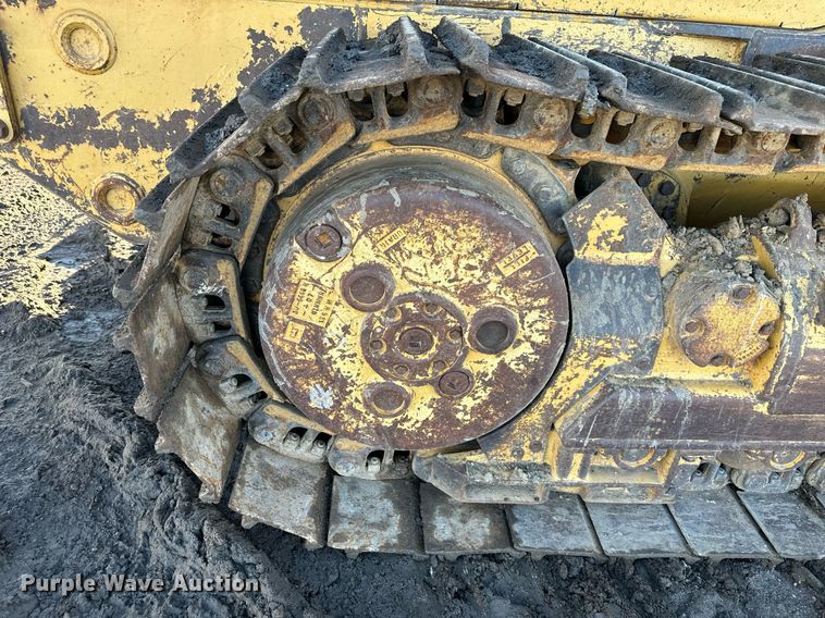 image for item DS6463 2000 Caterpillar 953C  track loader