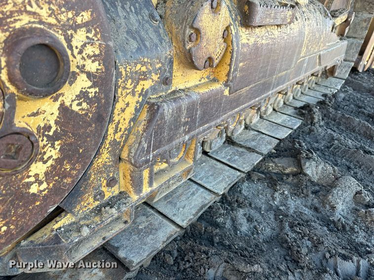 image for item DS6463 2000 Caterpillar 953C  track loader