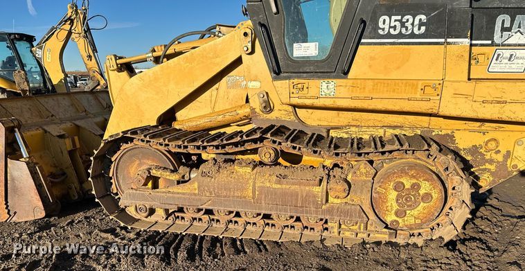 image for item DS6463 2000 Caterpillar 953C  track loader