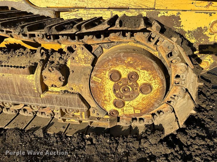 image for item DS6463 2000 Caterpillar 953C  track loader