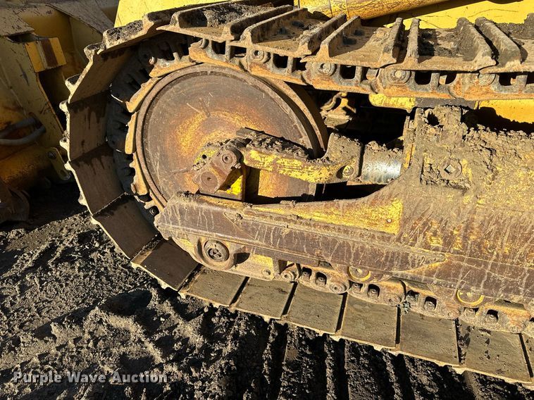 image for item DS6463 2000 Caterpillar 953C  track loader