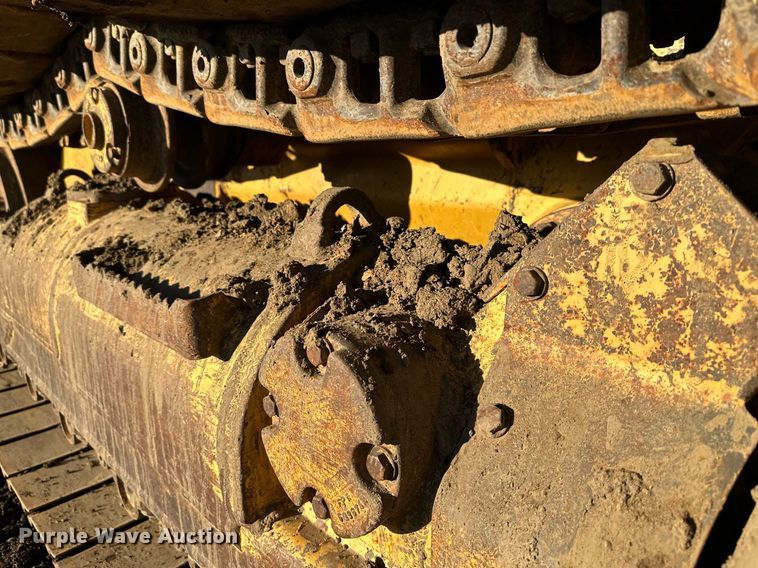 image for item DS6463 2000 Caterpillar 953C  track loader
