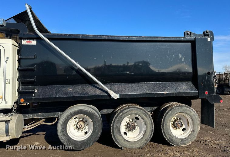 image for item DS6469 2006 Mack CV713  dump truck