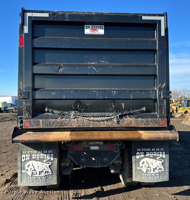 image for item DS6469 2006 Mack CV713  dump truck