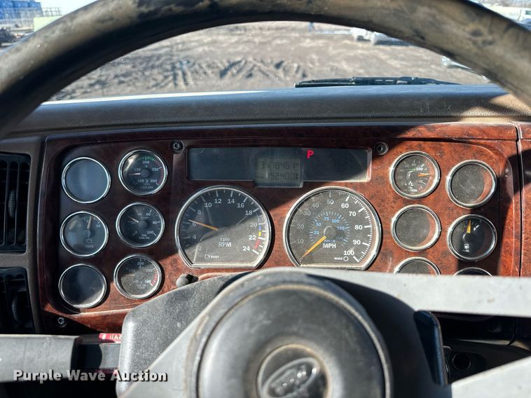 image for item DS6469 2006 Mack CV713  dump truck