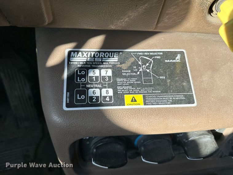 image for item DS6469 2006 Mack CV713  dump truck