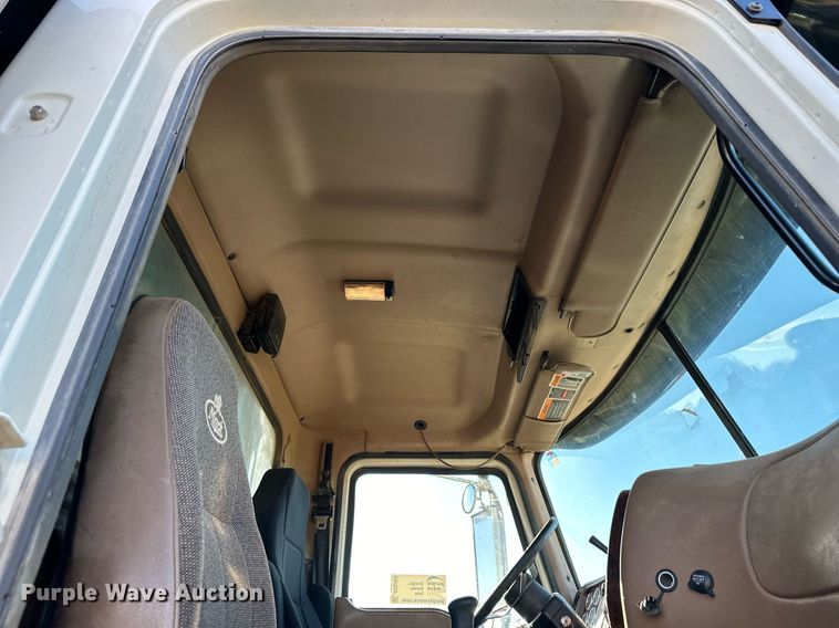 image for item DS6469 2006 Mack CV713  dump truck