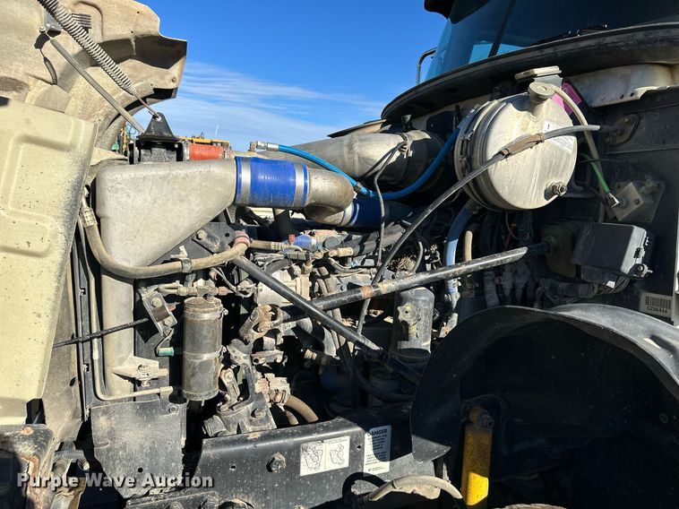 image for item DS6469 2006 Mack CV713  dump truck