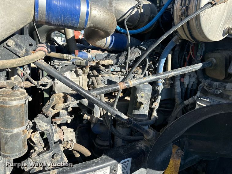 image for item DS6469 2006 Mack CV713  dump truck