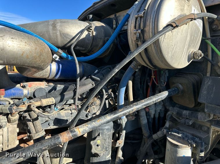 image for item DS6469 2006 Mack CV713  dump truck