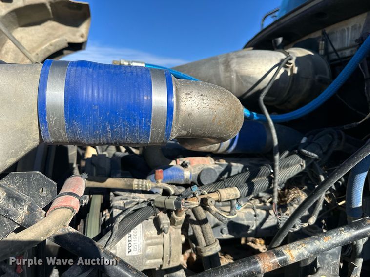 image for item DS6469 2006 Mack CV713  dump truck