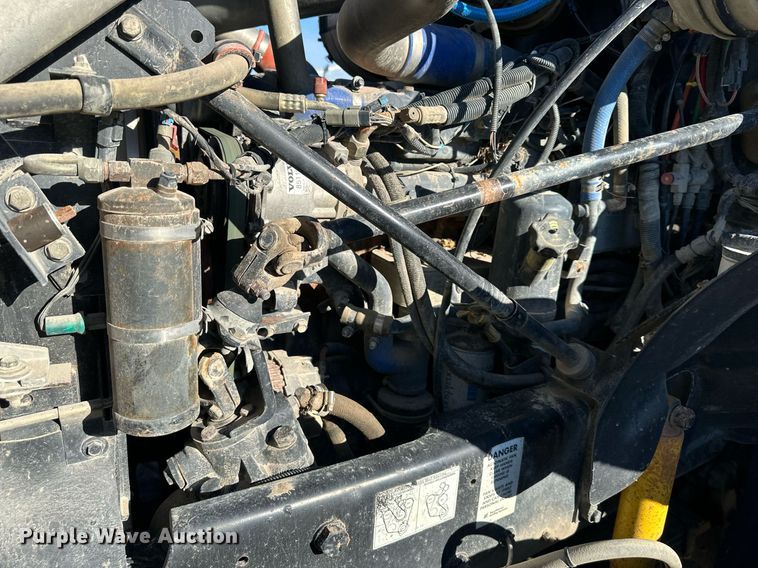 image for item DS6469 2006 Mack CV713  dump truck