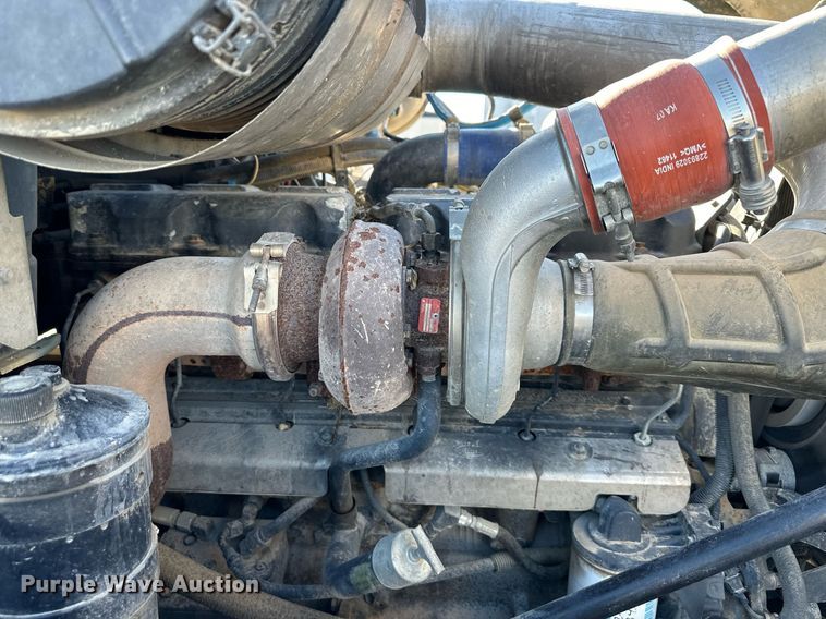 image for item DS6469 2006 Mack CV713  dump truck