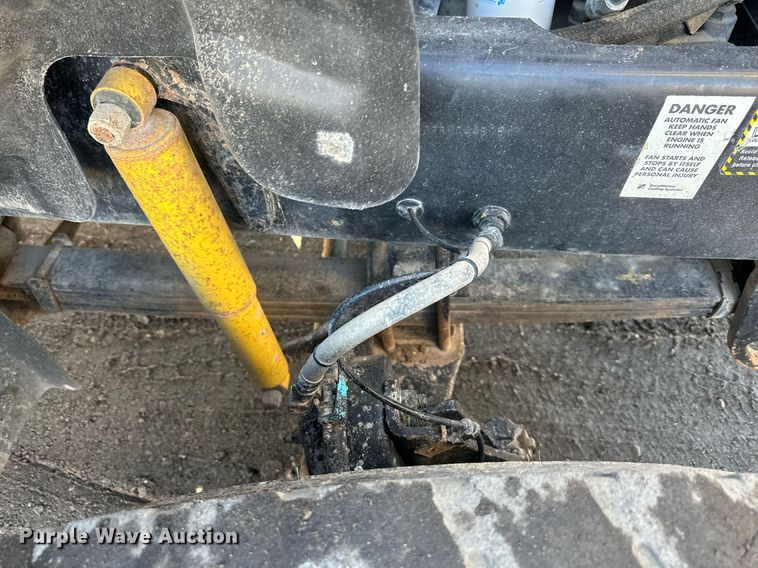 image for item DS6469 2006 Mack CV713  dump truck