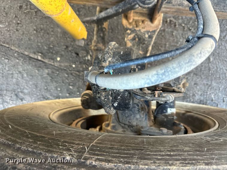 image for item DS6469 2006 Mack CV713  dump truck