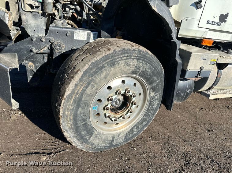 image for item DS6469 2006 Mack CV713  dump truck