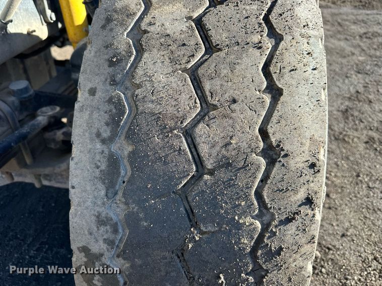 image for item DS6469 2006 Mack CV713  dump truck