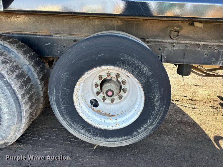 image for item DS6469 2006 Mack CV713  dump truck