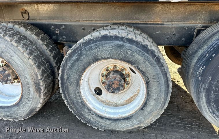 image for item DS6469 2006 Mack CV713  dump truck