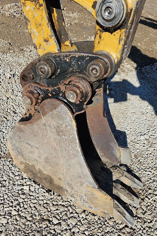 image for item DS6479 Caterpillar 302.7D CR  mini excavator
