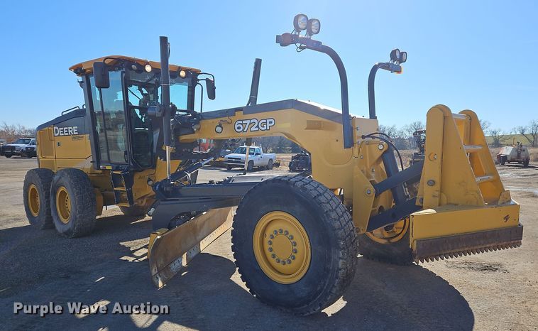 image for item DS6480 2019 John Deere 672GP  motor grader