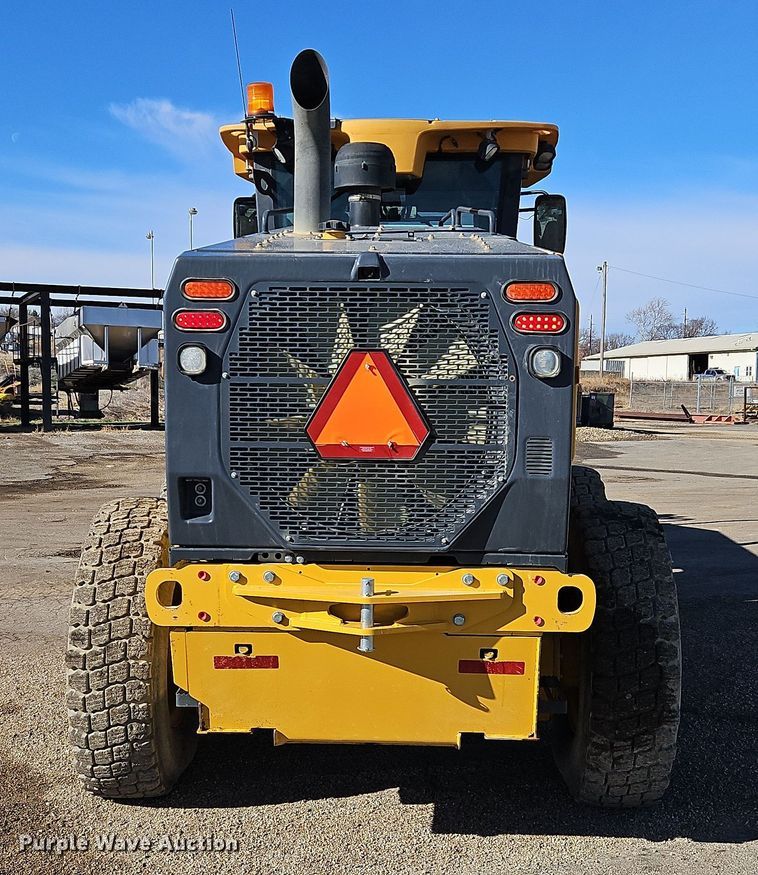 image for item DS6480 2019 John Deere 672GP  motor grader