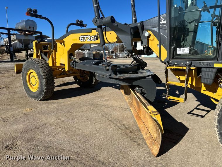 image for item DS6480 2019 John Deere 672GP  motor grader