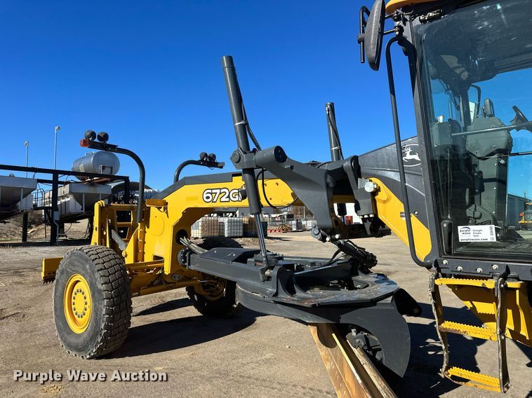 image for item DS6480 2019 John Deere 672GP  motor grader