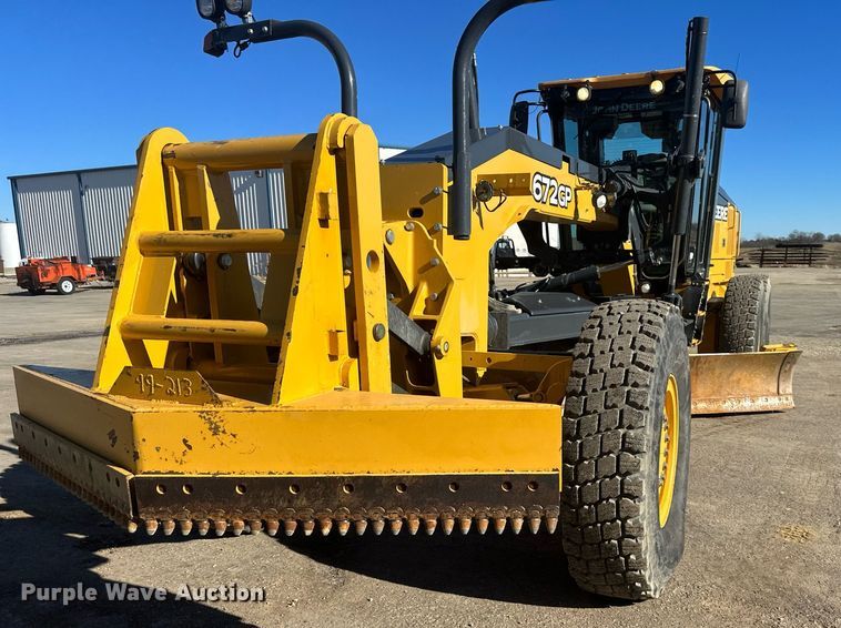image for item DS6480 2019 John Deere 672GP  motor grader