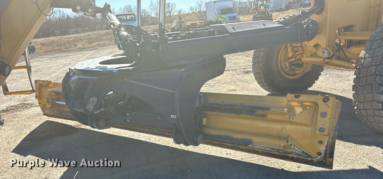 image for item DS6480 2019 John Deere 672GP  motor grader