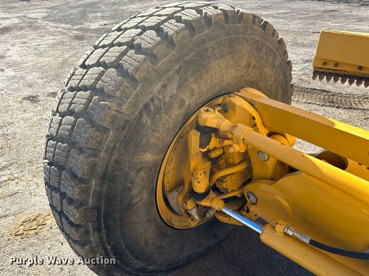 image for item DS6480 2019 John Deere 672GP  motor grader