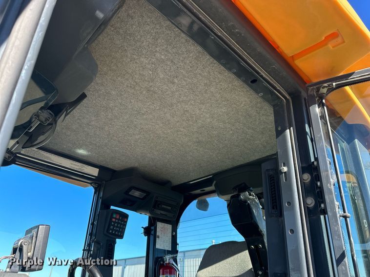 image for item DS6480 2019 John Deere 672GP  motor grader