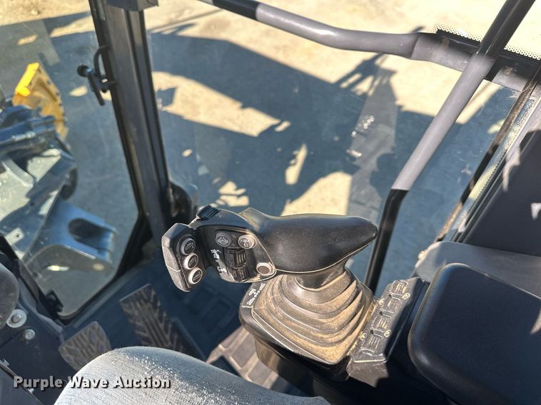 image for item DS6480 2019 John Deere 672GP  motor grader