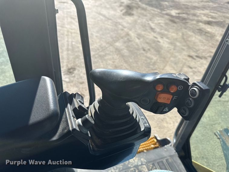 image for item DS6480 2019 John Deere 672GP  motor grader